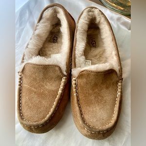 UGG Ashley Slippers size 7
